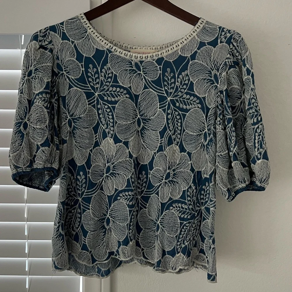 Anthropologie Embroidered Blue/White Puff Sleeve Blouse Size S